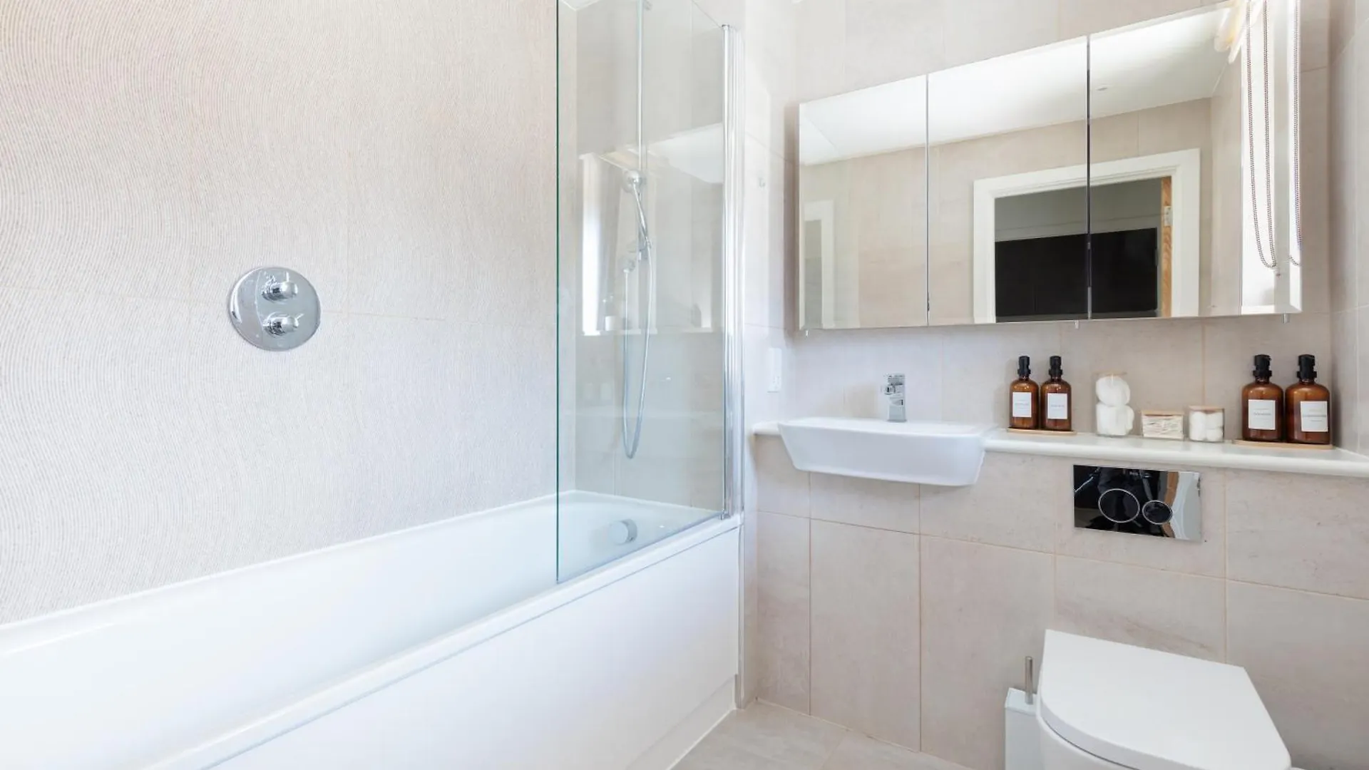 Modern Flat Canary Wharf, Close To Central London 0*,  United Kingdom