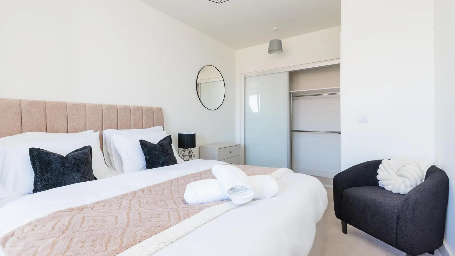 Apartment Modern Flat Canary Wharf, Close To Central London
